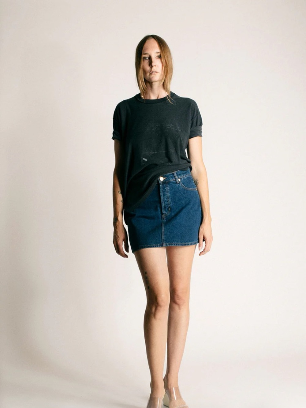 ROLLA'S A perfect A-line 80's inspired denim mini. Fabric is 100% cotton. - Picture 3 of 6